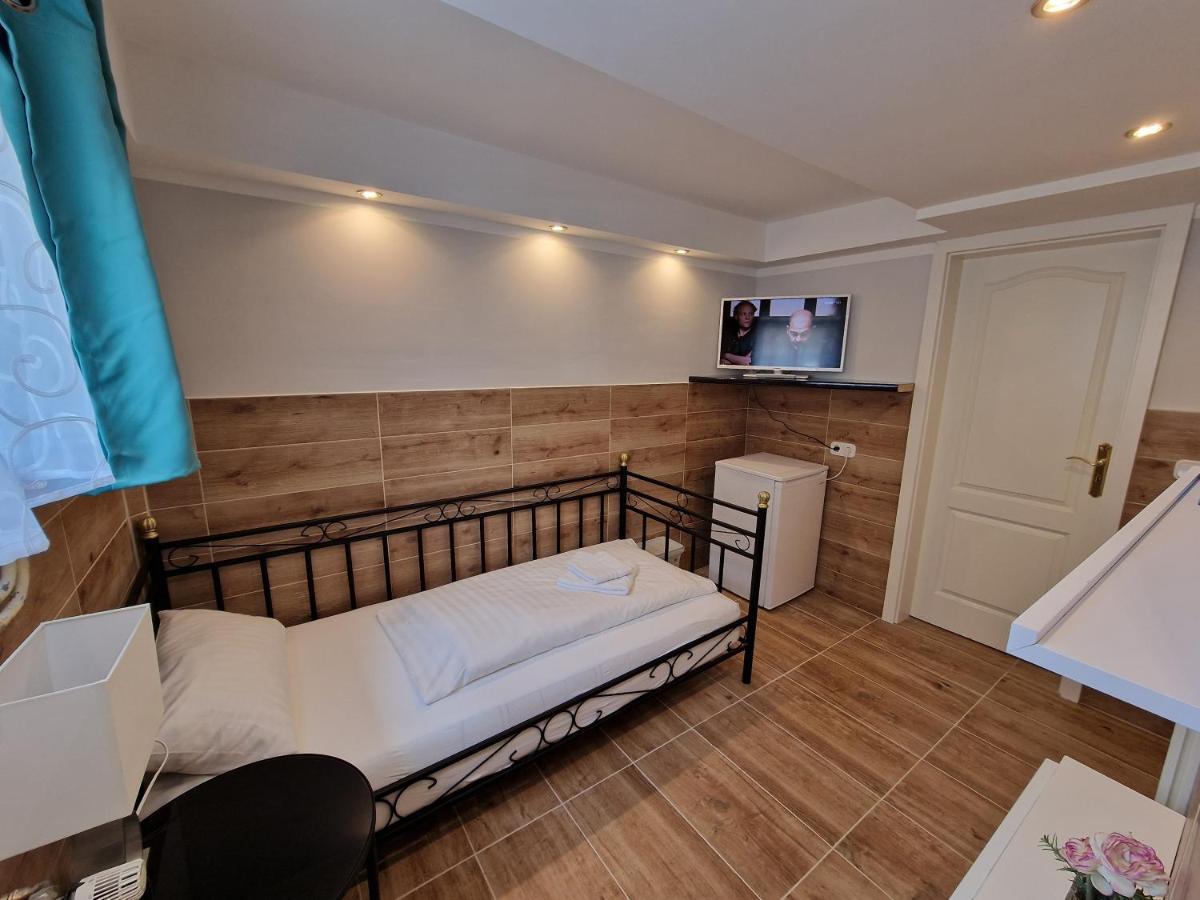Hotel Kenny & Henry คุกซ์ฮาเวน ภายนอก รูปภาพ